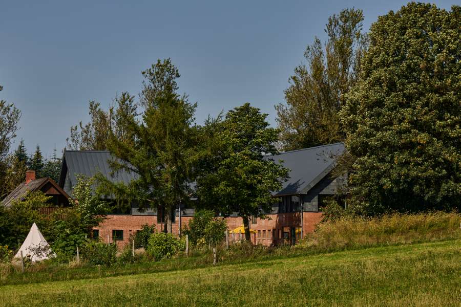 Stahlgedecktes Dach am Ufer des Mossø, Alkenvej 45, 8660 Skanderborg, Dänemark